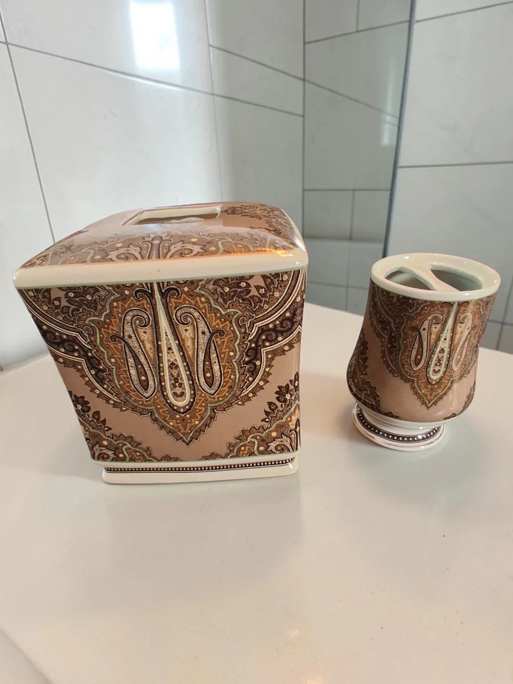 Croscill ceramic tissue box coverand Toothbrush Tan, Brown, and Gold Paisley.